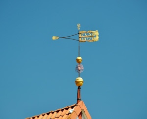 tetto, banderuola, cielo, azzurro, tegole, oro, asta, anno, dorato, dorata, punta, sfere, celeste, segnavento