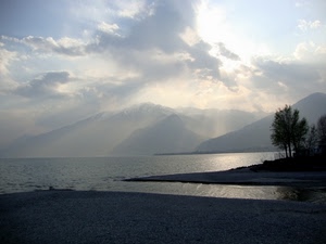 nuvole, mare, acqua, montagne, controluce, cielo, alberi, sole, lago, raggi, tramonto, sabbia