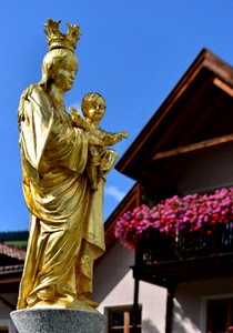 oro, madonna, statua, bambino, corona, fiori, azzurro, dorata