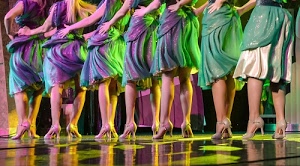 gambe, scarpe, braccia, ballo, gonne, donne, ballerine, verde, danzatrici, tacchi, danza, riflessi, piedi, pieghe, tacco, colori, abiti, riflesso, mani