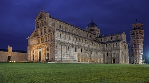 torre, prato, verde, cupola, pisa, chiesa, piazza, duomo, cielo, blu, erba, pendente, notturno, cattedrale, portone, finestre, notte, porte, archi, miracoli