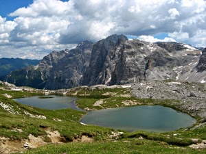 nuvole, verde, cielo, acqua, montagne, rocce, montagna, laghi, lago, panorama, neve, erba, prato, laghetti
