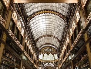 galleria, archi, vetro, vetrate, finestre, soffitto, oro, quadrati, vetri, balaustre, colonne, piani, decorazioni, arco, volta, negozi