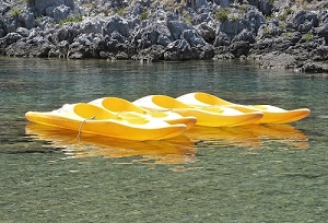 canoe, acqua, giallo, quattro, riflessi, scogli, rocce, lago, fiume, roccia, mare, imbarcazioni, gialli, plastica, funi