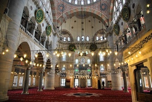 archi, moschea, luci, colonne, lampade, lampadari, interno, finestre, cupola, tappeti, rosso, vetrate, tappeto, chiesa, porte, edificio