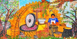 donna, piastrelle, alberi, colori, murales, ruota, giallo, ceramica, mattonelle, macina, cerchio, foglie, olive, multicolore, otri, arancione, rami