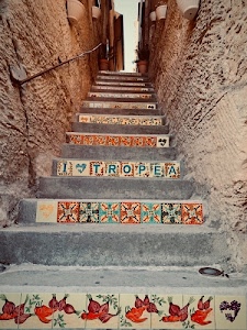 piastrelle, scalinata, scritta, scale, tropea, gradini, muri, cipolle, vasi, ceramica, muro, colori, mattonelle, scalini, passamano, salita, cemento, scala, rosso, peperoni