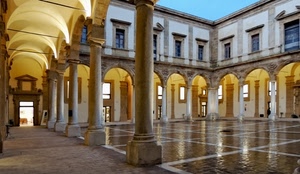 colonne, portici, finestre, luci, cortile, archi, pioggia, portico
