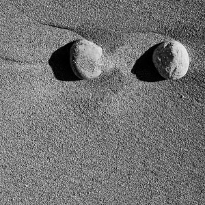 sabbia, sassi, due, ombre, bianconero, spiaggia, ombra, grigio, granelli, pietre, minimalismo