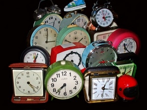 lancette, numeri, sveglie, orologi, rosso, verde, colori, ora, ore, tempo, collezione, cifre, quadrante, quadranti, cerchi, celeste