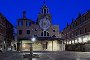 piazza, fontana, orologio, blu, luci, chiesa, sera, cielo, finestre, notturno, notte, archi, colonne