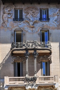 liberty, finestre, balcone, balconi, figure, decorazioni, palazzo