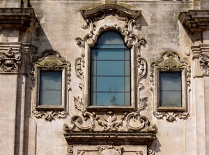 finestre, tre, vetro, palazzo, fregi, liberty, barocco, decori