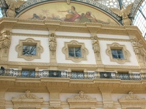 finestre, balcone, liberty, affresco, ringhiera, galleria, tre, statue, affreschi, dipinto, milano