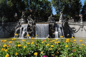 fiori, fontana, acqua, statue, alberi, giallo, cascata, verde, giardino, balaustra, aiuola
