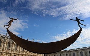 nuvole, luna, statue, mezzaluna, monumento, cielo, donna, uomo, finestre, scultura