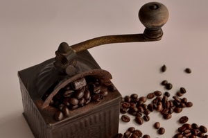 macinino, caffè, chicchi, marrone, macinacaffè, pomello, manovella, grani