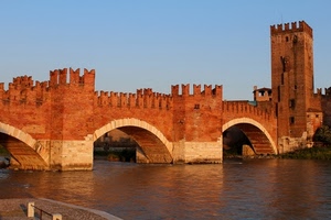 ponte, fiume, torre, merli, castello, acqua, arcate, verona