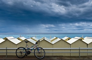 cabine, mare, nuvole, bicicletta, cielo