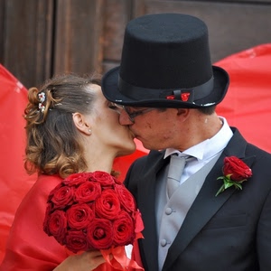 bacio, rosso, rose, cappello, sposi, fiori, coppia, nero, cilindro, bouquet, cravatta, sposo