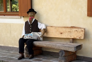 panchina, giornale, finestra, legno, pupazzo, paglia, manichino, cappello, statua