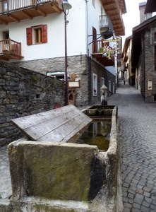 lavatoio, acqua, fontana, vicolo, strada, paese, finestre, fontanella, case