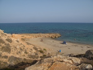 mare, spiaggia, sabbia, acqua, rocce, cielo, ombrellone, bagnanti, scogli