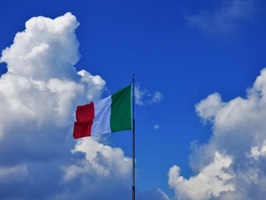 bandiera, nuvole, tricolore, bianco, cielo, azzurro, verde, rosso, asta, pennone, italia, vento