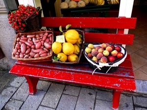 rosso, panchina, frutta, pomodori, limoni, pesche, patate, cesti, cedri, meloni, verdura, cibo, cestini, ceste