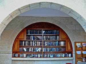 libri, libreria, archi, arco, legno, ripiani, scaffale, scaffali, pietra, biblioteca, vetrina
