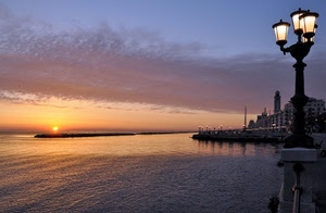 mare, sole, lampione, tramonto, cielo, lungomare, alba, acqua, nuvole, lampioni, arancione, riflessi, bari, scogliera