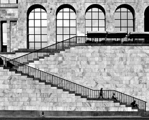 archi, ringhiera, persone, scale, finestre, bianconero, scalinata, vetro, vetrate, quadrati, scala, gradini, scalini, vetri, passanti