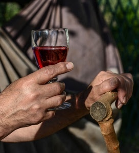 bicchiere, bastone, vino, mani, rosso, ombre, legno