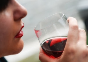 bicchiere, rosso, vino, bocca, rossetto, mano, labbra, donna, profilo, naso, vetro, mento