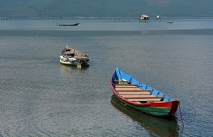 barche, acqua, azzurro, mare, rosso, legno, verde, palafitte, imbarcazioni, palafitta, barca, lago