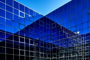 blu, azzurro, quadrati, vetro, riflesso, riflessi, finestre, palazzo, cielo, geometrie, triangoli, quadri, linee, vetrate, architettura, palazzi, grattacieli